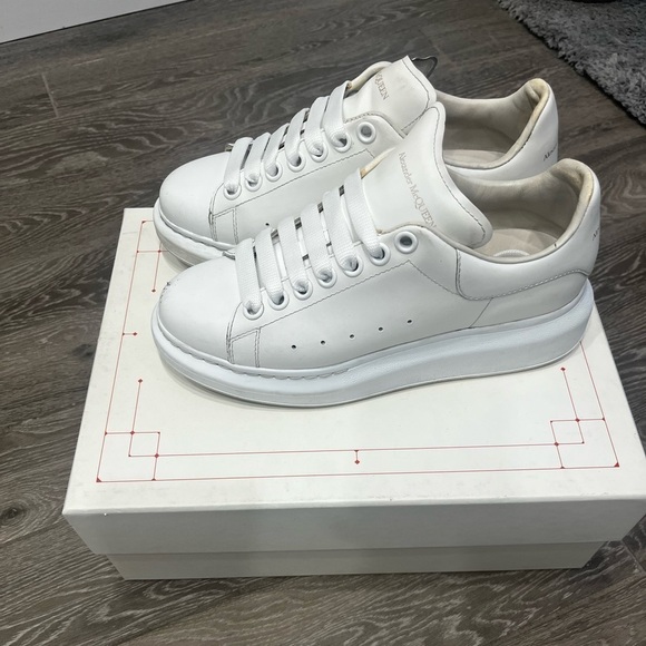 Alexander McQueen sneakers - Picture 7 of 9